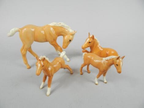 Various Beswick Palomino horses