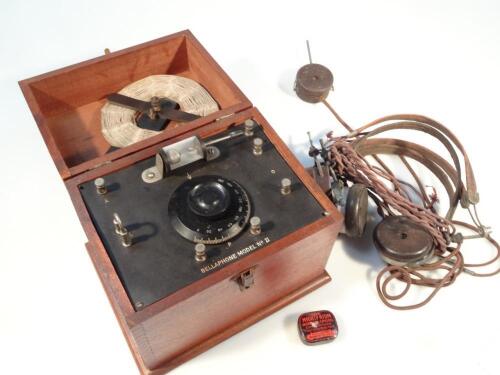 A mid-20thC BBC Bellaphone model no. II crystal radio receiver set