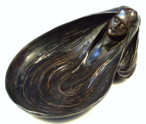 A 20thC Jugendstil pottery Art Nouveau pin dish