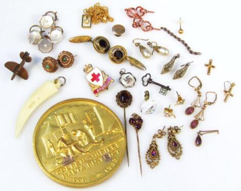 Various costume jewellery