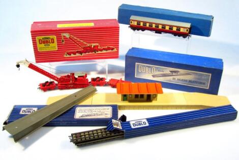 Various Hornby Dublo OO-gauge accessories