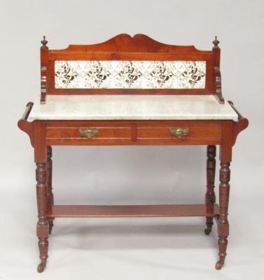 A Victorian mahogany washstand