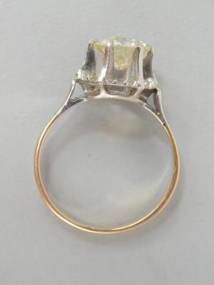 A solitaire diamond ring - 2