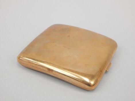 A 9ct gold cigarette case