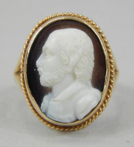 A hard stone cameo set signet ring