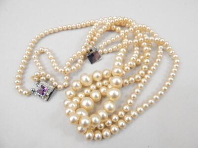 A set of pearls