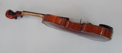 A late 19thC Violin by Walter H Mayson of Manchester - 3