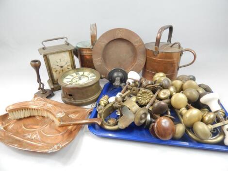 A quantity of metalware