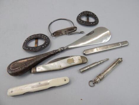 Various items of small silver