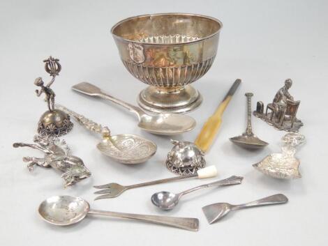 Various items of silver and white metal