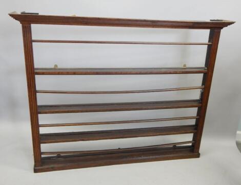 An early 19thC oak Delft rack