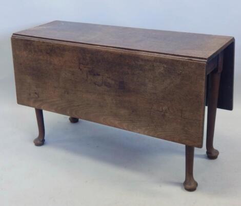 A 19thC oak drop leaf table