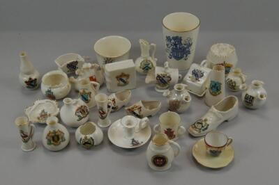 A large quantity of crested wares relating to Lincolnshire