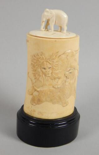 An early 20thC Japanese box and cover