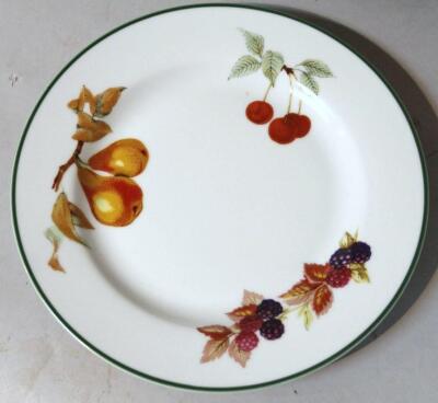 A Royal Worcester Evesham Vale pattern part dinner service - 2