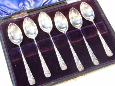 A set of six Edwardian silver teaspoons - 2