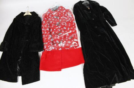 A vintage ladies three quarter length coat