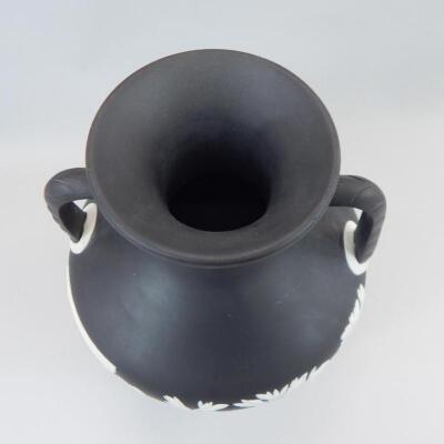 A Wedgwood black Jasperware version of the Portland vase - 4