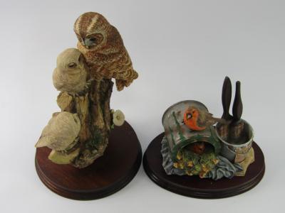 A Border Fine Arts sculpture of a Tawny owl and young