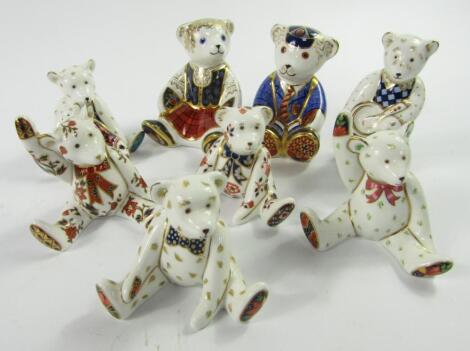 Eight Royal Crown Derby Imari pattern model teddy bears.