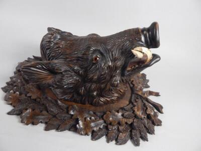 A late 19thC/early 20thC Black Forest linden wood carving - 2