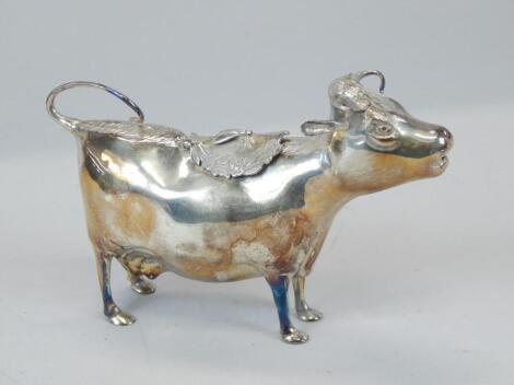 A silver cow creamer