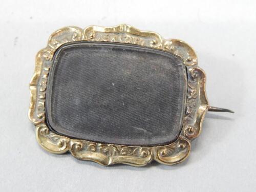 *A Victorian memorial brooch