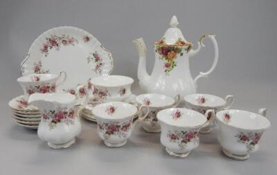 A quantity of Royal Albert