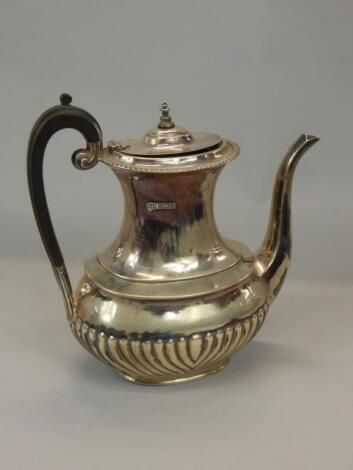 An Edwardian silver teapot