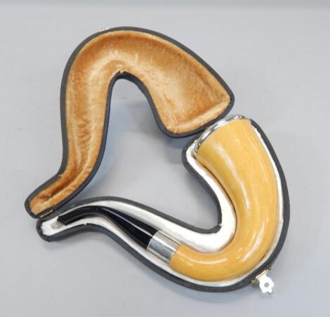 A modern Meerschaum pipe