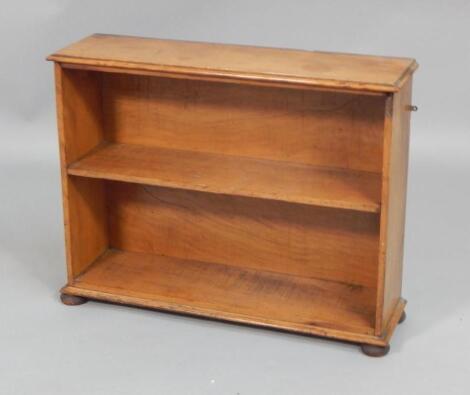 A small Victorian pine open bookcase