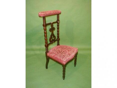 A Victorian stained beech prie dieu chair