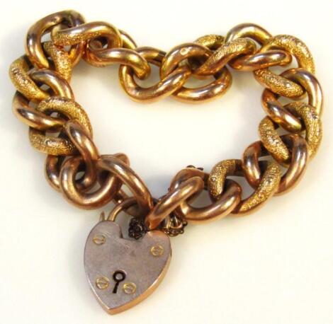 A heavy link hollow bracelet