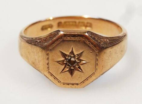 A gentleman's 9ct gold signet ring