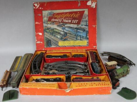 A Mettoy Railways O-gauge train set