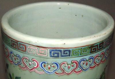 A 20thC Chinese famille vert cylindrical porcelain umbrella stand - 4