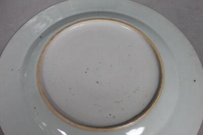 A near matching set of six 18thC Chinese blue and white porcelain plates - 2