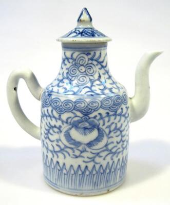 A Chinese Qing period porcelain coffee pot - 3