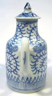 A Chinese Qing period porcelain coffee pot - 4