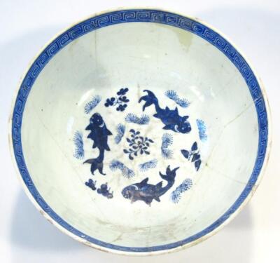 An early 19thC Chinese porcelain blue and white bowl - 2