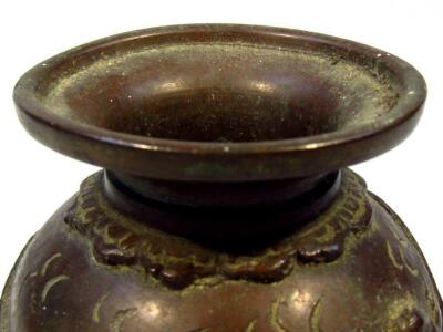 A 19thC Japanese bronze vase - 5