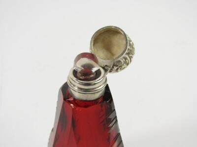 A Victorian cranberry glass scent bottle - 2