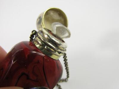 A late 19thC Continental red agate glass scent bottle - 2