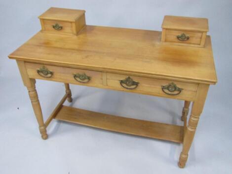 A Victorian pine dressing table