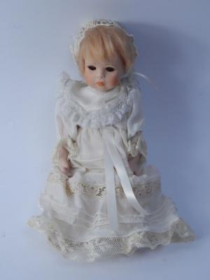 A Le Bumble di Arianna ceramic doll