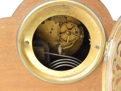 An Edwardian style early 20thC mantel clock - 2
