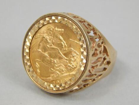 A full gold sovereign ring