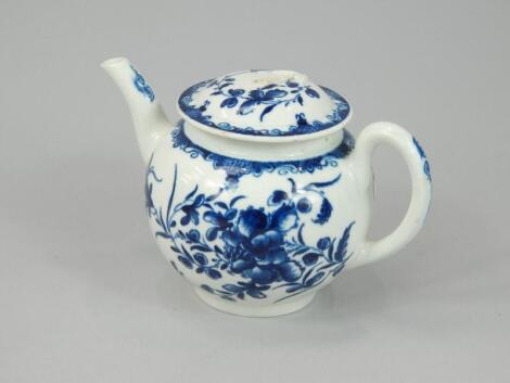 A 18thC Worcester porcelain Doctor Wall period Mansfield pattern teapot