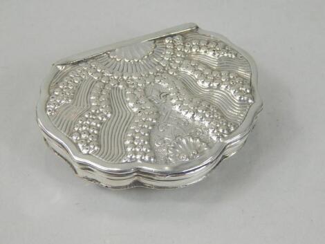 An 18thC Continental white metal snuff box