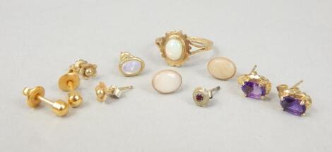 Various 9ct gold and other jewellery